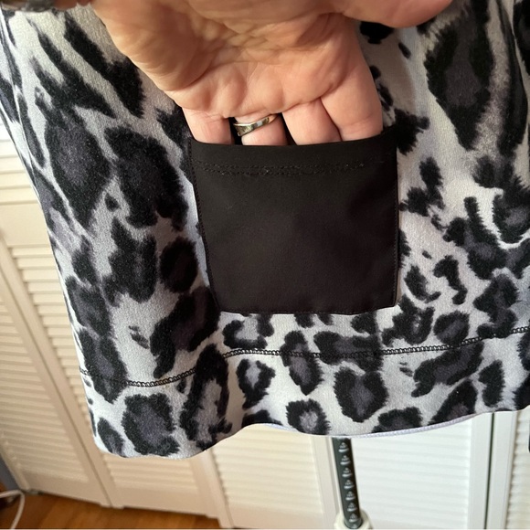 JNY Animal print pocket pullover Top L - Picture 5 of 9